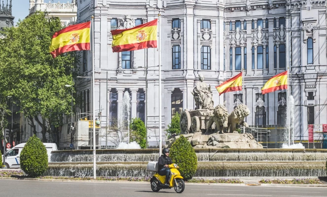 berwisata di spanyol