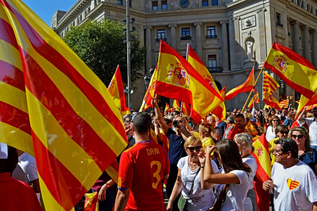 Makna Dibalik Bendera Spanyol yang Belum Kamu Tahu